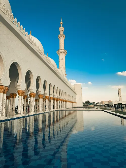 Sheikh Zayed Grand Mosque Tour From Dubai in Abu Dhabi — RAHVO Travel Tourism photo 7 of 7